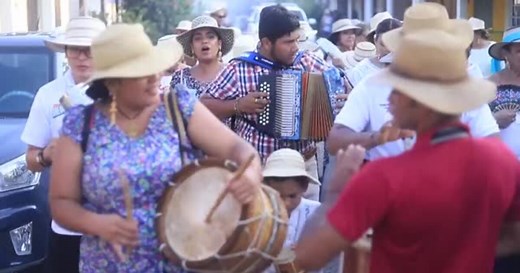 Panama’s traditional pollera dress faces uncertain future