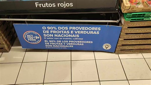 Mercadona: Veo arándanos españoles y los compro.A los pocos días, vuelvo para comprar otros y ¡surprise! Resulta que en las cajitas de esa misma marca, exactamente la misma, pone que son de Marruecos. ¿Misma marca unas veces españoles y otras de m0r0landia? No lo sé, Rick, me huele raro… 👃🏼👃🏼👃🏼Eso de «Origen: España», en tantísima mercancía, ya como que suena a tr0l@.