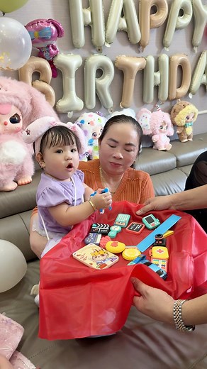 388K views · 4.2K reactions | Ruby bốc như thế này thì sau này sẽ làm gì cô chú ơi. ❤️Bấm theo dõi kênh Hồ Bích Trâm Family của gia đình em nhé ❤️ | Hồ Bích Trâm Family | Facebook