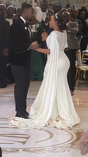 Magical Royal Wedding Dance - Brides Changing Dresses in Uganda