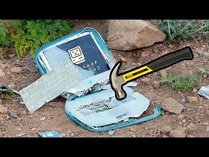 Bored Smashing - iBook G3 CLAMSHELL!