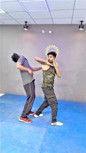 Elbow Strike Technique | Self Defense Training#selfdefense #martialarts #kungfu #muaythai #shorts