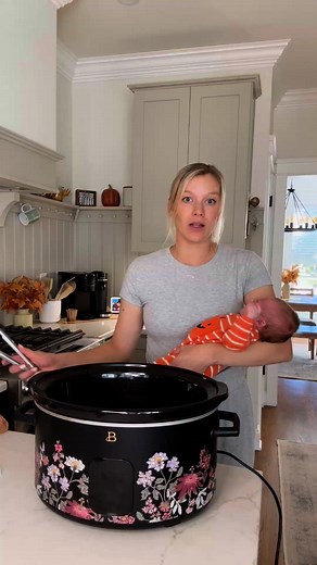 413K views · 4.4K reactions | Love an easy crockpot dinner! Made chicken thighs in the crockpot. Recipe is in the comments #crockpotdinner @crockpot #crockpot #dinner #recipe #dinneridea #easydinneridea | Brooke AKA Meals and Munchies | Facebook