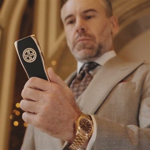 Elite Gold Diamond XOR Luxury Mobile