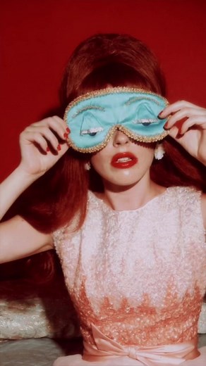 ✨ Vintage Beauty Ad: #donttrythisathome ✨ styled by @laretrogirl #femalefilmmaker #vintage #vintagevibes #vintagead #vintagecommercials #vintagebeauty #vintagebeautytips #foryou #fyp