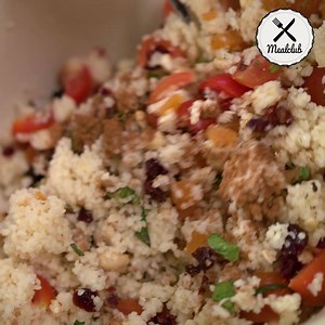 Leckere gefüllte Paprika mit Couscous! HIER ZUM REZEPT --> https://youtu.be/K0n7bt0EO5Q | MealClub