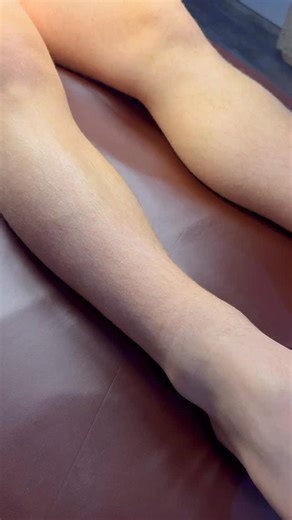 Swimmers know the secret: smooth skin = faster times. 🏊‍♂️💨 A full-body wax helps reduce drag in the water, improves glide, and keeps the skin feeling fresh for long training sessions and competitions. Benefits for swimmers: ✨ Reduces drag for better speed ✨ Smoother glide more efficient strokes ✨ No razor bumps or irritation under tight swim gear ✨ Hair grows back softer slower ✨ Perfect for competition season training . . . #swimmers #swimmerforlife #athlete #roswellswimming #swim #swimmeet 