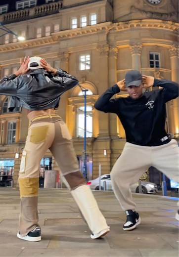 #creatorsearchinsights DC: us 🙋🏾‍♂️🙋🏽‍♀️ 🎶 @Serøtonin & @tiimie__ #dancetok dancetok #dancecouple #dancechallenge #ini_iconic