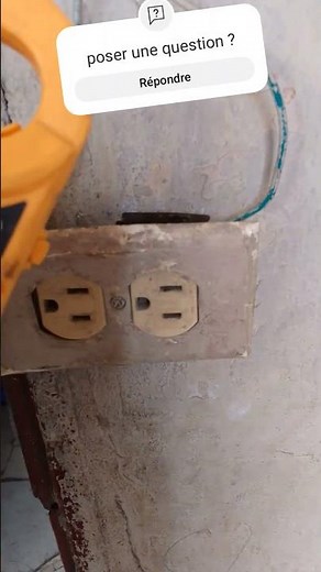 comment contrôler la tension d'un courant électrique avec un multimètre