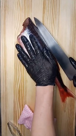 Here's how to prepare a Hachibiki! Hachibiki is a fish with white flesh that is red in color and ...