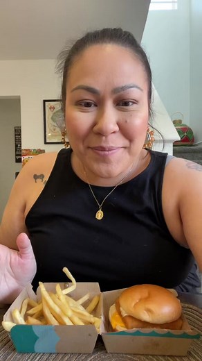 Filet-O-Fish! Last fish sandwich! #mukbang #eatingshow #eatwithme #nomeatonfridays #fishsandwich