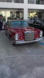 One of most Classic model 1969 - 1971 Mercedes-Benz 280SE stylish, and simply irresistible In the 24 months that these final W111 models were produced, from August 1969 to July 1971, just 3,270 Coupé and 1,232 Cabriolet versions came into existence. No wonder that, today, these V8 versions are rare and much sought-after. But in the last two years of the great W111 model series, Mercedes produced 3.5-litre V8 versions of the Coupé and Cabriolet and dubbed them 280 SE 3.5 to distinguish them from 