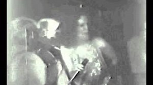 EMPTY BED BLUES Lyrics - BETTE MIDLER | eLyrics.net