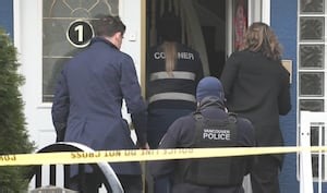 Man who was with missing North Vancouver teen when she died says he met her at Lonsdale Quay