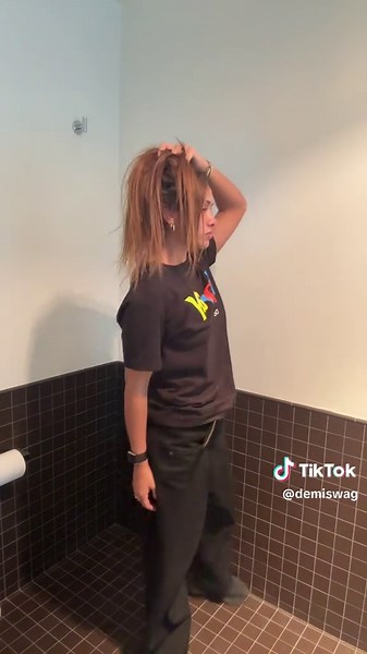 DemiSux Fit Check: Trendy Outfit Inspiration