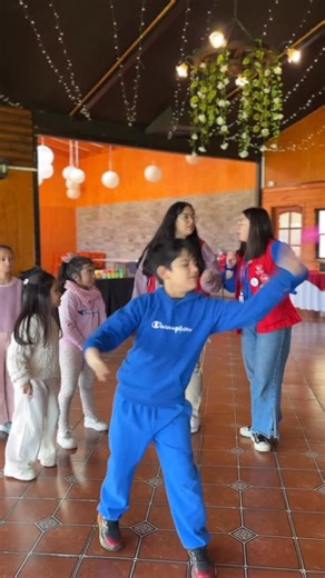 Voluntariado Teletón Chile on Instagram: "El programa Ocio y Tiempo Libre forma parte de los programas comunitarios en los que trabajan nuestros voluntarios 🤩❤️ Fomenta la autonomía e independencia de nuestros usuarios pero también el tiempo de ocio y socialización entre pares, en Puerto Montt, nuestros equipos disfrutan mucho de sus actividades 🤭🥳 La Teletón es este 28 y 29 de noviembre, ¡se parte! Porque tu corazón, ¡es el corazón de la Teletón! ❤️‍🔥"
