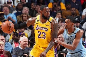 LeBron James’ post dominance could give Lakers an edge when NBA returns
