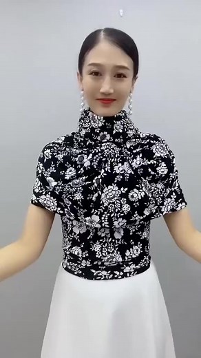 3.7M views · 42K reactions | #style #tie #tutorial #foryoupage #tutorials #clothes #fakecollar #scarf_cut | San sara Dance | Facebook