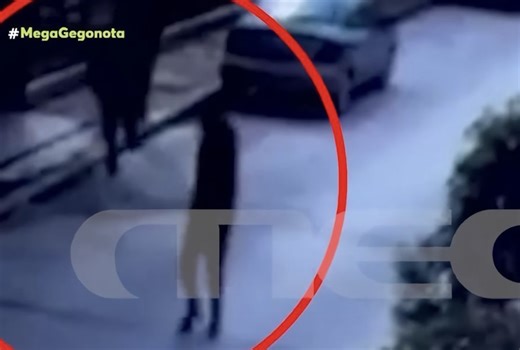 Σοκαριστικό βίντεο ντοκουμέντο από τη δολοφονία του Θεσσαλού τραγουδιστή που τον μαχαίρωσαν για ναρκωτικά: Η στιγμή διαφυγής των δύο δραστών 17 και 16 ετών - ONLARISSA.GR Νέα Ειδήσεις Λάρισα