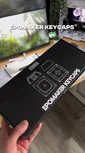 are these keycaps better than the old ones?… #techhpcs #techtok #cooltech #techreviews #unboxingtecj #fyp #viral #officesetup #desksetup #keyboard #keycaps #keebasmr #customkeyboard #keyboardbuild #epomaker