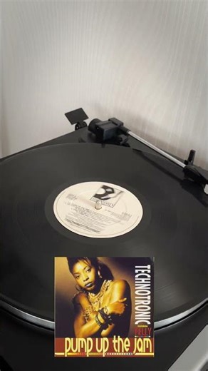 TECHNOTRONIC “pump up the jam” on vinyl #90s #music #technotronic