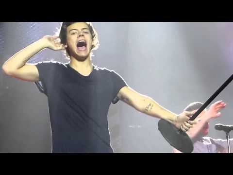 Harry Styles | Clumsy