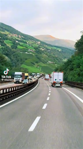 Video di Luss Leon Rossi (@lussleonrossi) con The Road to Hell Part II - Chris Rea