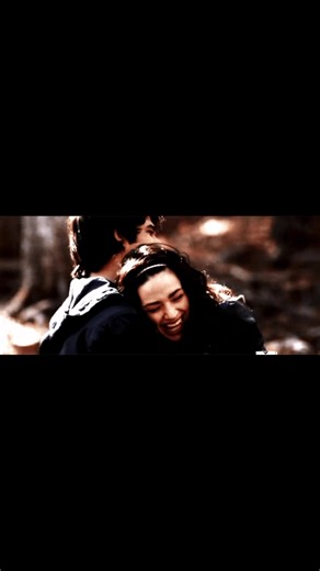 Scott - Alison Scott is a werewolf, while Alison belonged to a family of werewolf hunters. The relationship between them continued despite the difference between Scott's world and the Allison family. The two participated with their friends in several confrontations against dangerous creatures. Alison learned to use weapons and fight alongside the team. Scott was trying to protect her during the battles. In one of the confrontations, a new enemy appeared and attacked the group. During the fightin