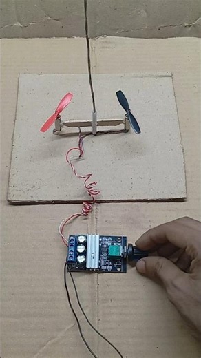 How I flying drone motor propeller with lifting mechanism