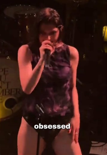 Baby Queen's Concert in London: A Passionate Experience