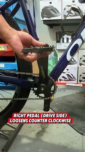 Easy guide how to remove a bicycle pedal #biketips #howto #bicycle #easyguide