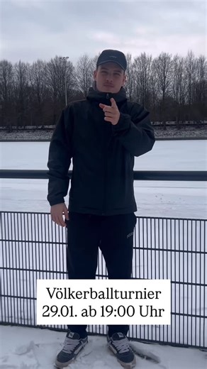 Fachschaft Sport TU Dortmund on Instagram: "Am 29.01. ab 19:00 Uhr ist es wieder soweit, unser Völkerballturnier geht in die nächste Runde 🥳🏐 Das Turnier wird in Halle 1-3 des Sportinstituts stattfinden, ca. bis 22:30 Uhr gehen und wie immer erwarten euch tolle Preise 🏆. Wer kann mitmachen? Alle die Zeit und Lust haben noch einmal vor der Vorlesungsfreien Zeit mit mindestens 7 Leuten als Team einen lustigen Abend zu verbringen! Anmelden kann man sich bis zum 23.01.2026 mit einem Teamnamen übe