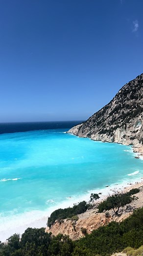 Discover the Breathtaking Beauty of Myrtos Beach and Kefalonia