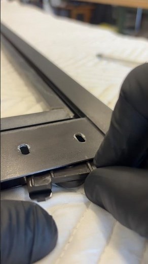 網戸戸車交換三協アルミマンションタイプ Screen Door Repair