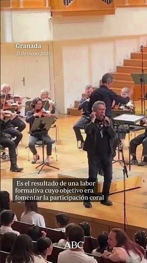 Miguel Ríos canta en Granada el Himno de la Alegría con 1.400 niños