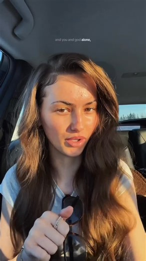 Laura | more modesty talk BUT this is my humble perspective does not mean you can’t feel different 💋 • • • • #womanofgod #christiangirl... | Instagram