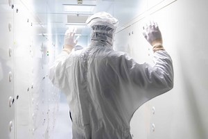 El director general de ASML advierte a Europa: si no protege a sus tecnológicas se irán del Viejo Continente