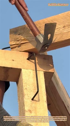 Renforcement structurel : fixation des assemblages en bois à l'aide de goujons métalliques