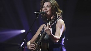 Amy Grant undergoes open heart surgery