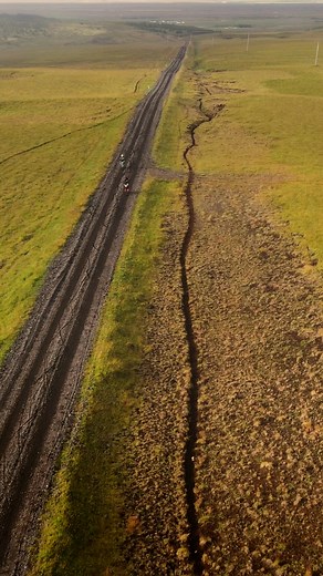 Discover a range of high performance cycling apparel, designed in France and built for riding through the seasons. | Café du Cycliste
