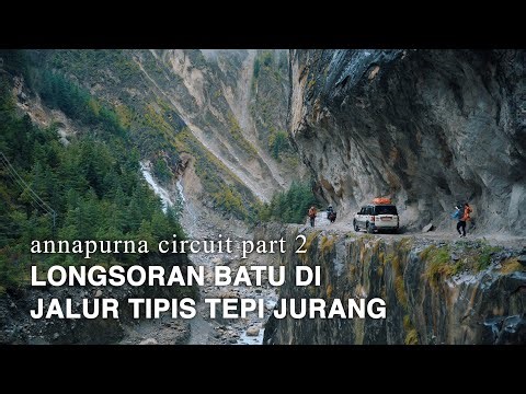 ANNAPURNA CIRCUIT Nepal Mountain Trek #2 - Rockslide on a Thin Path on the Edge of a Cliff