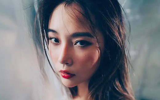 为艺术献身的国内女星—孙禾颐