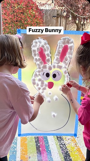 Fuzzy bunny: https://www.friendsartlab.com/fuzzy-easter-bunny-craft-with-cotton-balls/ | Friends Art Lab