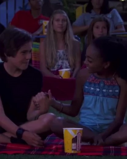 GRIFF WAS SO SHY AROUND HER #bunkdedit#fyp#xyzcba#foryou#disneychannelthrowbacks#griffjones#zuri#bunkd#ilovedisney#xyzbcafypシ#stopandwaitasec