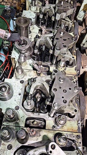 How to dismantle the cylinder heads of Auxiliary engine MAN STX 7L32/40 #marineengineer #marinediesel #machine #overhauling #ship ##chiefengineer #enginecadet #engineoverhaul #MAN | Valentyn Huvir