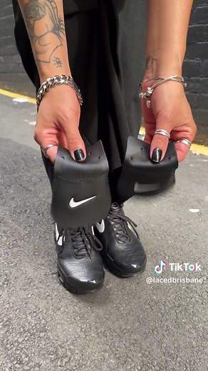 Nike Air Max Plus ‘Tiempo’ Sneaker Review