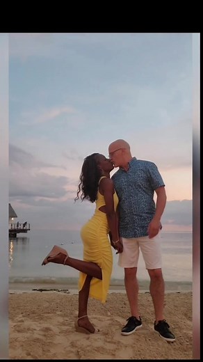 So sweet. 🤴🏻👸🏽🎉🎉 #lovehasnocolor #blackwhitedating #bwwm #mixedcouple #interracialcouple #swirlcouple #couplegoals #kiss #kisses