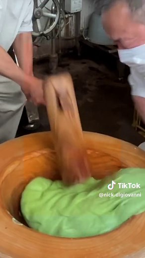 Japanese Mochi Making Process Explained