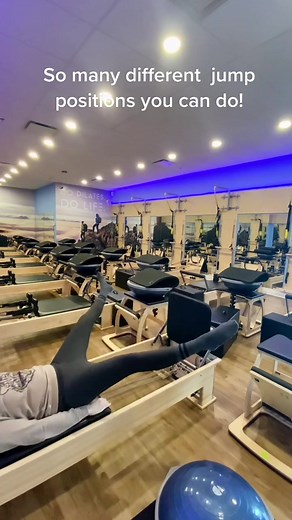 Cardio Sculpt is one of Club Pilates Signature classes! Who doesn’t love laying down cardio? #closeyourrings #calgary #yyc #fitness #wellness