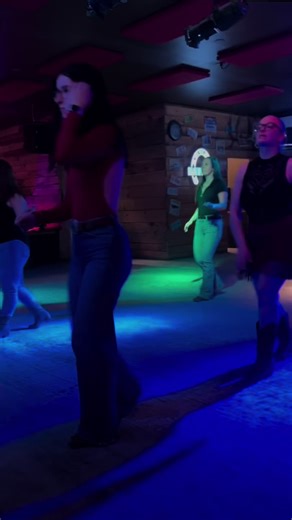 💃Blame on you 🎼 Blames - James Johnston 📍Ballroom Country - Lévis #linedancing #dancing #foryou #foryoupage #quebec